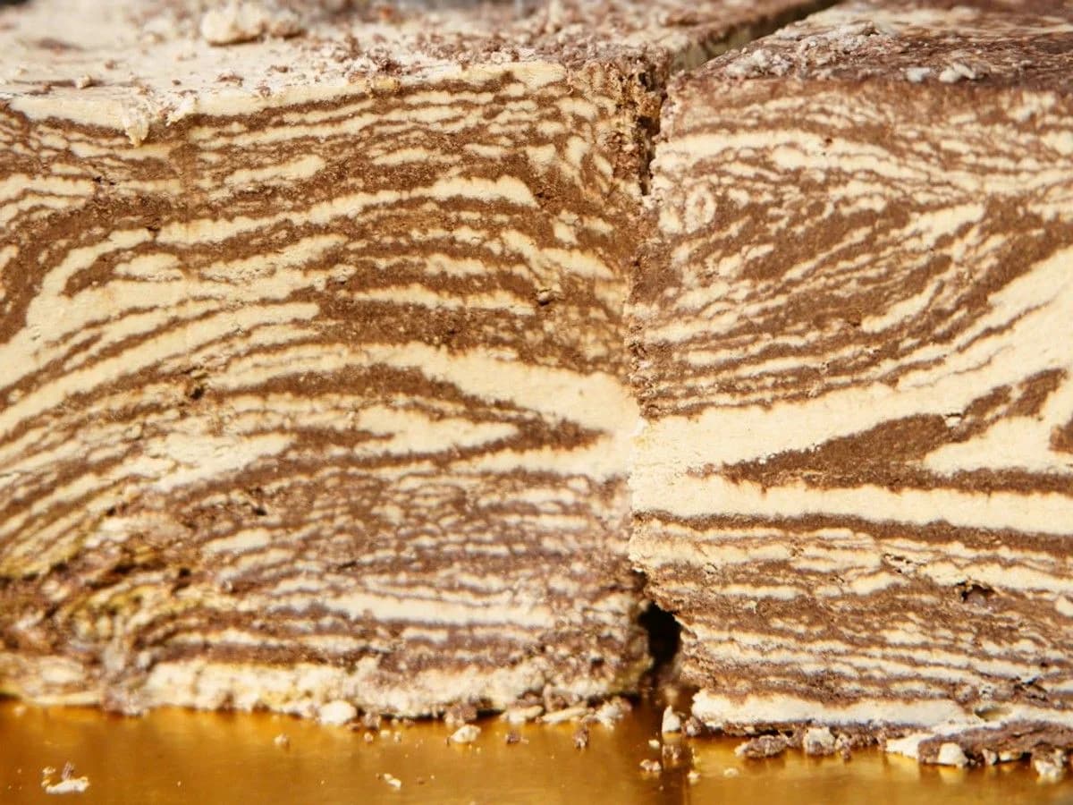 Alsaadah Tahini Halva with Pistachio