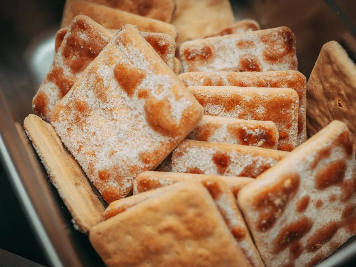 أصابع اليانسون وكعك الشاي — زلاطيمو