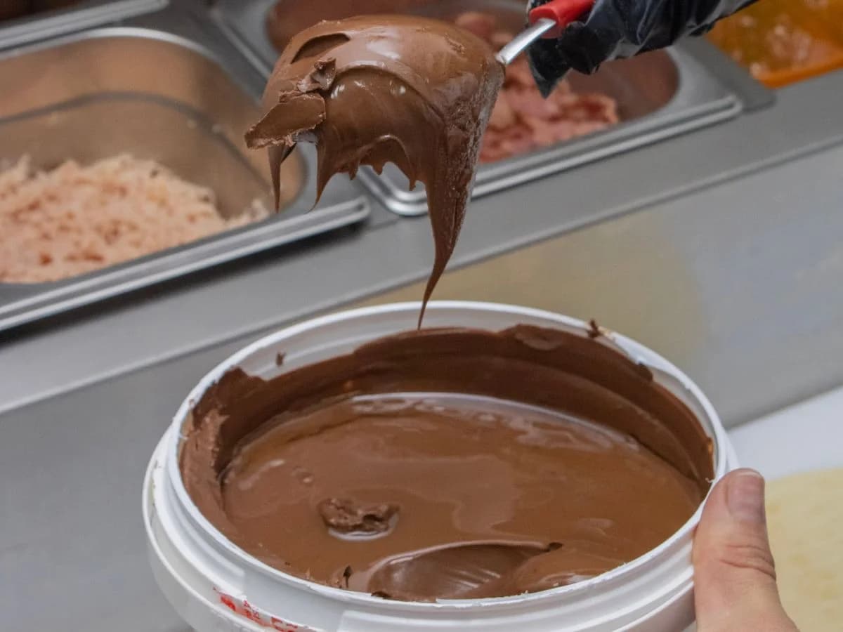 كريمة البندق بالكاكاو — Chocomella