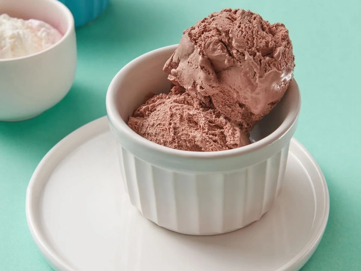 مثلجات بن آند جيريز — Ben & Jerry's