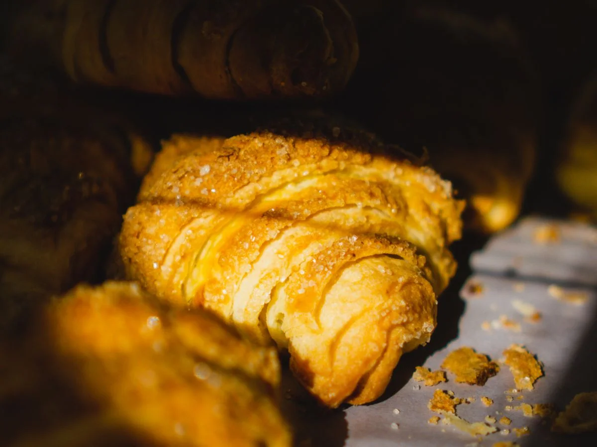 دونات وبراونيز وكيك بيكر آند بيكر — Baker & Baker