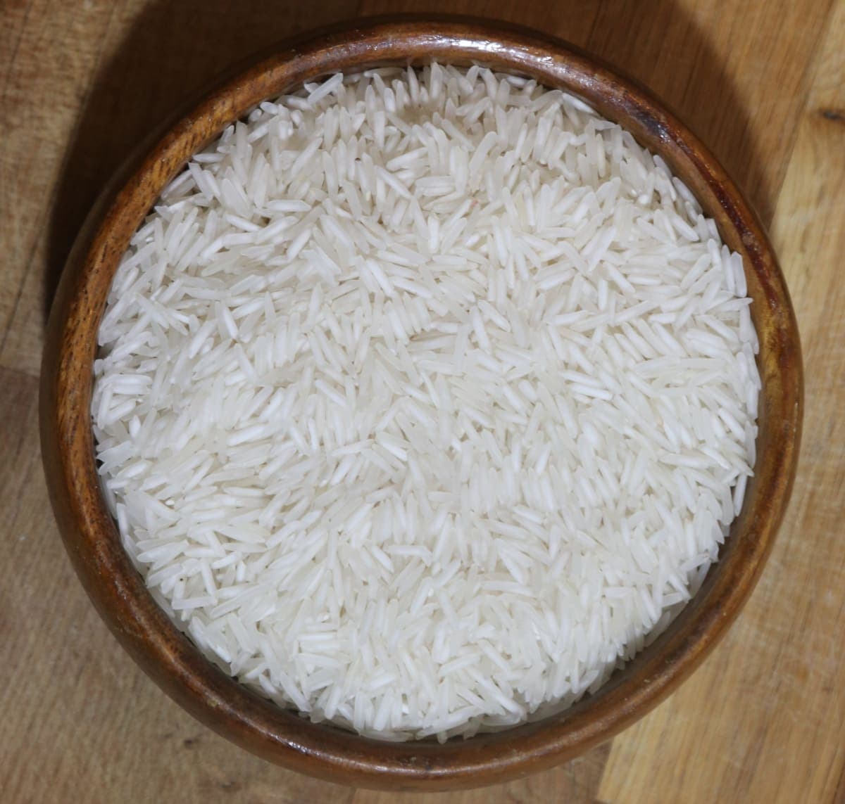 أرز بسمتي 1121 أبيض — طول حبة 8.3 إلى 8.5 ملم