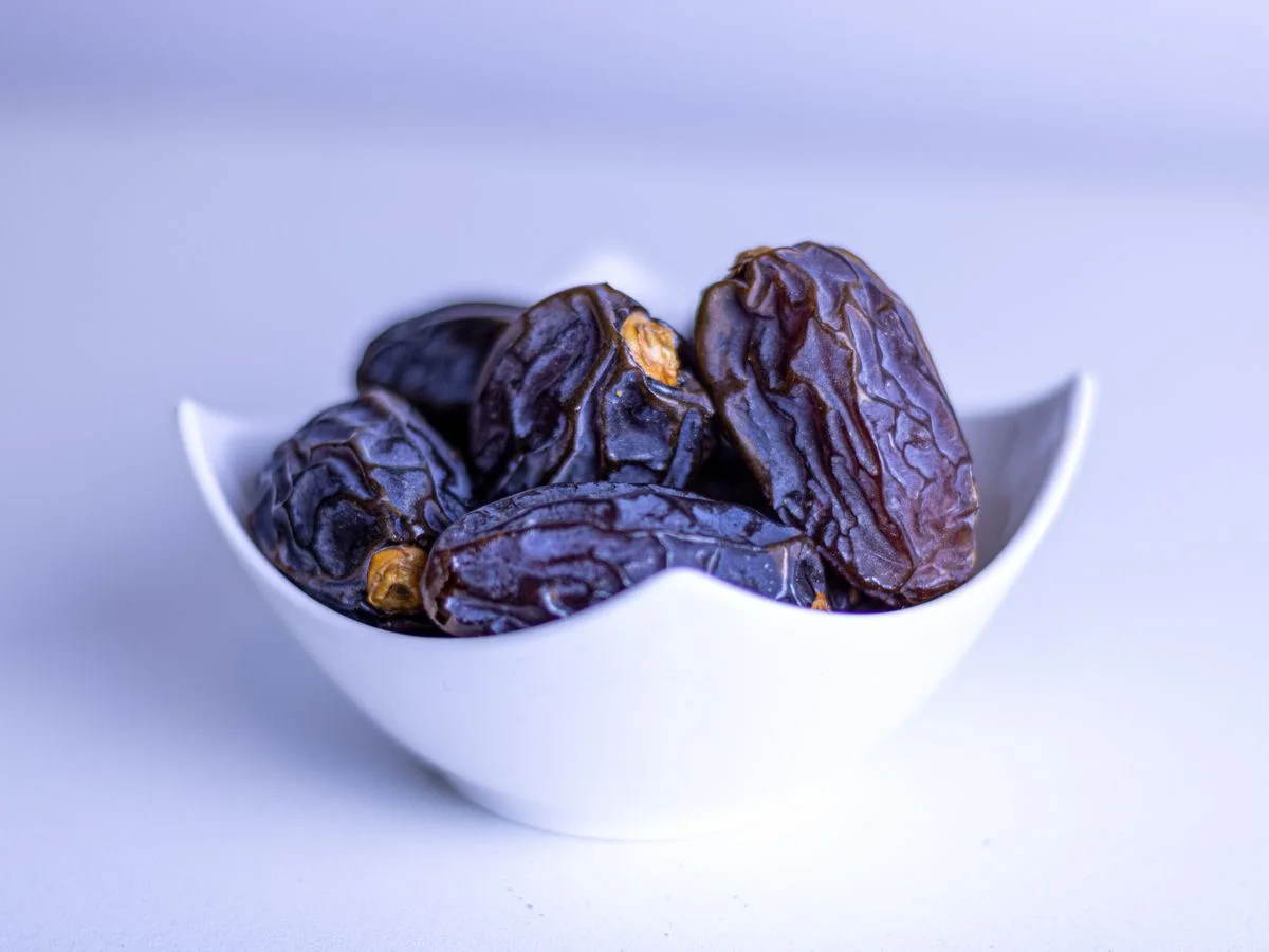تمر صِفري فاخر من تمور حائط المدينة — Hait Al Madina