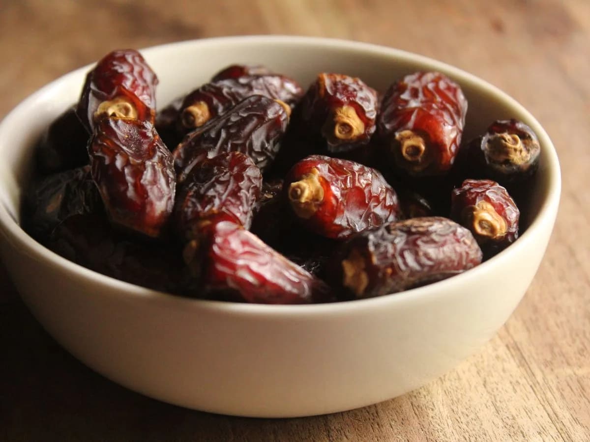 دبس وتمور البركة — Al Barakah Dates