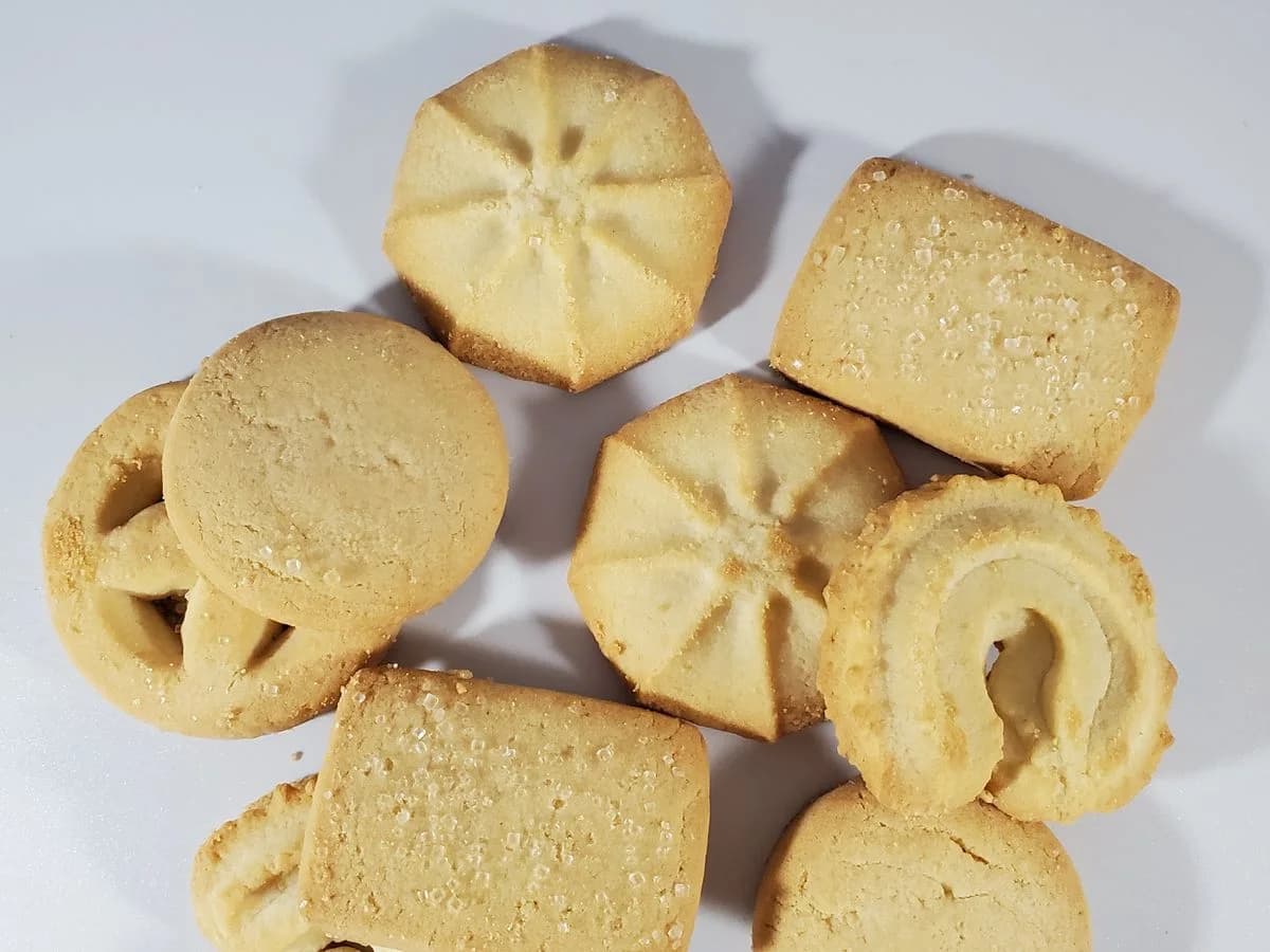 بسكويت ديليسيا بافاريا ومونيكا — Delicia