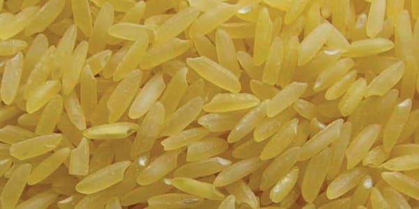 أرز IRRI-6 طويل الحبة — أبيض ومسلوق للأسواق الكبرى
